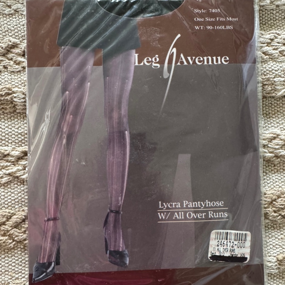 Leg Avenue, Lycra Pantyhose With All Over Runs, Black, OS